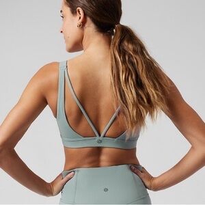 Athleta Exhale Bra Small D/DD